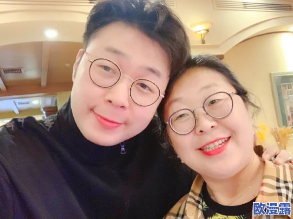 我儿媳妇叫方静我儿子叫何其翔，家庭聚会中他们分享了育儿经验与生活趣事，引发亲友热烈讨论